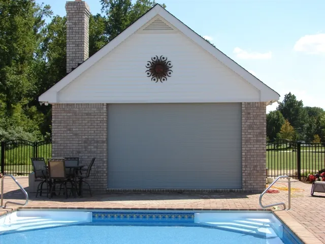 barracuda-security-pool-house-closed